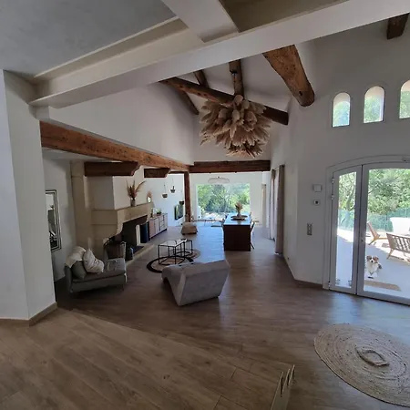 Villa Thais *