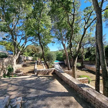 Villa Thais Nimes
